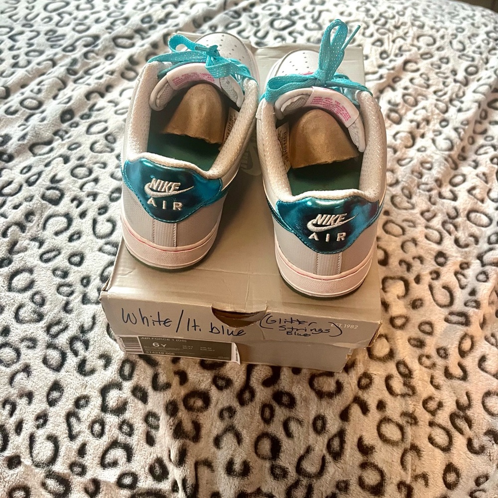 Nike Teal and Gray High-Top Sneakers - Picture 5 of 5